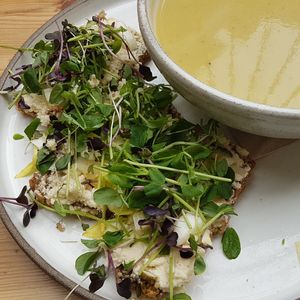 Soup of the day fennel mint, sandwich almond ricotta cheese, cranberries with chicory at Knol & Kool Bistro & Superet in Ghent