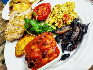 Vegan brunch plate at Retreat Kitchen in Richmond Upon Thames