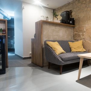 L'espace cosy du rez de chaussée. at Hope in Paris