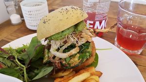 Vegan burger at Hope in Paris