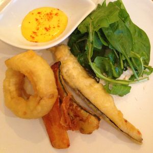 Tempura de légumes de printemps, sauce aïoli at Hope in Paris