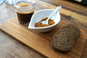 Coffee w/Sesame biscuits at Hope in Paris