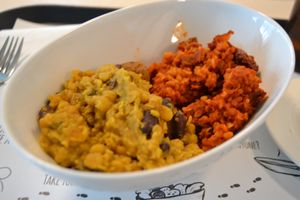 Hot buffet items at Vegg Go - Plzenska in Prague