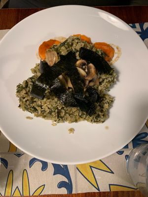 Green rice with seaweed at Reineta in Madrid