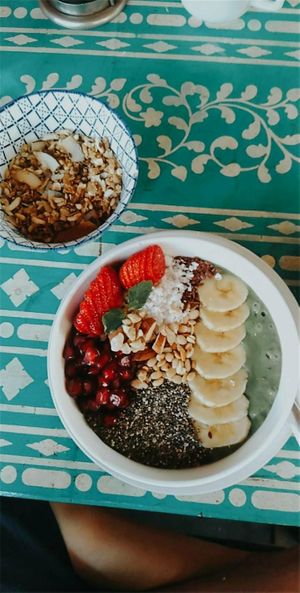 The green goddess smoothie bowl at Cafe La Boheme in Agonda