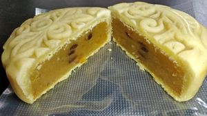 Yuzu apricot mooncake - vegan and less sugar at NomVnom - Tai Seng in Central Singapore