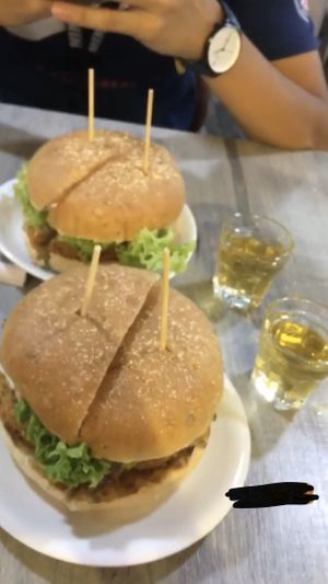 lions mane mushroom burger 👍🏻👍🏻👍🏻 at NomVnom - Tai Seng in Central Singapore