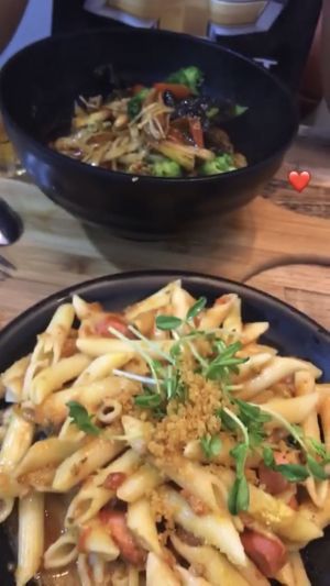 bolognese pasta 👍🏻👍🏻 & mala udon 👍🏻👍🏻 at NomVnom - Tai Seng in Central Singapore