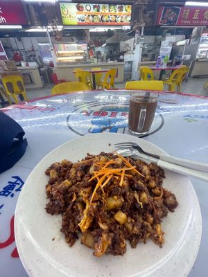 炒黑萝卜糕 at Soon De Vegetarian 顺德素食 in North Singapore