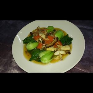 stir fried vegetables at Soon De Vegetarian 顺德素食 in North Singapore