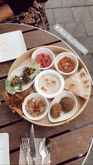 Dips  at Yalla Yalla Foodbar in Den Bosch