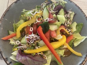 Beilagensalat  at Badezeit Strandrestaurant in Westerland