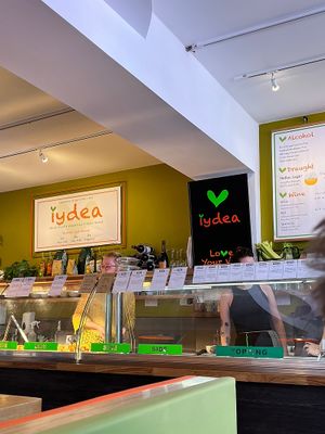 Salad bar   at Iydea in Brighton