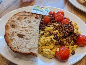 Tofu scramble with toast at Iydea in Brighton