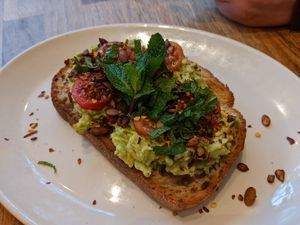Smashed avocado at Iydea in Brighton