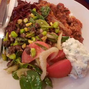 No-meat chilli with two sides at Iydea in Brighton
