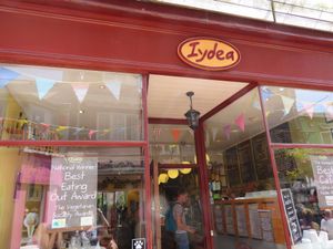 passing by, was full, (2015) at Iydea in Brighton