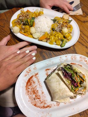 Godo godo and falafel wrap at Chilimosa in Tarifa