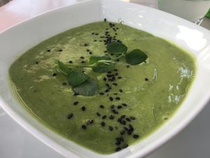 Pistachio avocado soup at Bevegan in San Luis Potosi