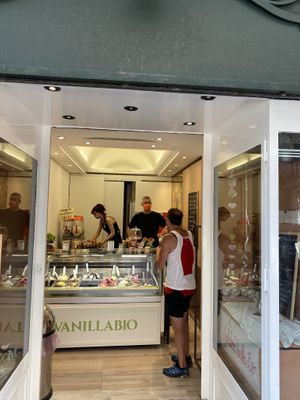 Storefront   at VanillaBio in Como