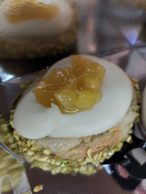 croissant tart with mango at Pasalidis in Thessaloniki