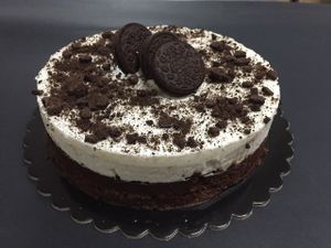 Vegan birthday Oreo cake at Pasalidis in Thessaloniki