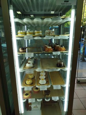 Vegan desserts at Pasalidis in Thessaloniki