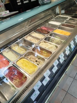 Vegan ice cream at Pasalidis in Thessaloniki