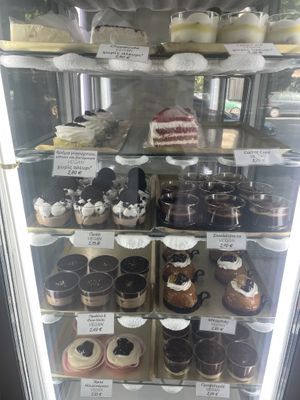 Vegan shelf  at Pasalidis in Thessaloniki