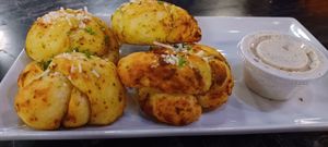 Garlic knots at Virtuous Pie in Portland