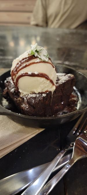 Brownie Skillet at Virtuous Pie in Portland