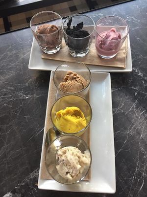 Back flight (L to R):
Salted Caramel Double Chocolate
Charcoal Banana Coconut 
Marionberry Cheesecake 
Front flight (T to B):
Coffee + Donuts 
Turmeric + Black Pepper
Mint + Dark Chocolate at Virtuous Pie in Portland