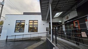 Outside at Virtuous Pie in Portland