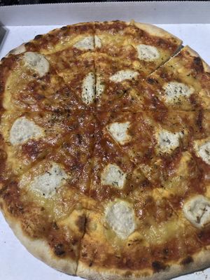 basic vegan pizza at Organic Pizza in Salzburg