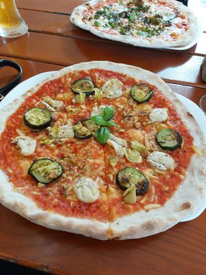 V7 at Organic Pizza in Salzburg