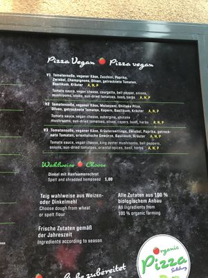 Vegan pizza options at Organic Pizza in Salzburg