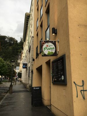 Great location near Mirabell Gardens at Organic Pizza in Salzburg