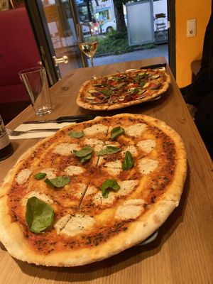 Vegan Margherita and V1 at Organic Pizza in Salzburg
