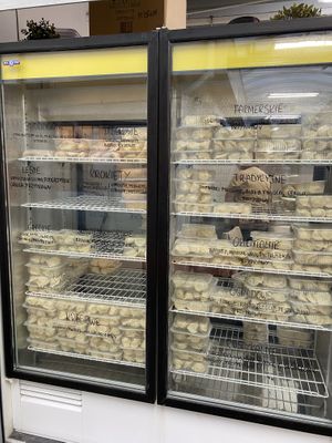 Viel Auswahl - auch zum Mitnehmen.  at PieRogi Vegan in Wroclaw