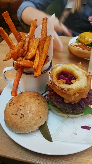 vegan burger at Ludwig Burger in Salzburg