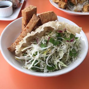 tofu salad at Viki Cafe in Auckland