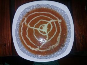 Sopa de tomate con hummus at Semillas Comida Sana in Pereira