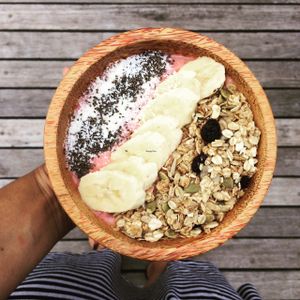 Berry Banana Enlightenment Smoothie Bowl at Good Earth Cafe in 