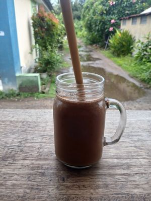 Choc peanut smoothie at Good Earth Cafe in 