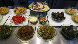 salads at Puti Vegetarian in Xiamen