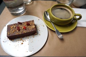 Chocolate tart + Café allongé at apeti in Paris