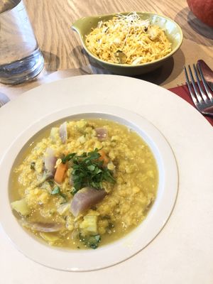 Lunch menu  at apeti in Paris