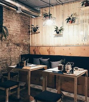 New look at B12 Candy Bar - Maybe closed in Kyiv