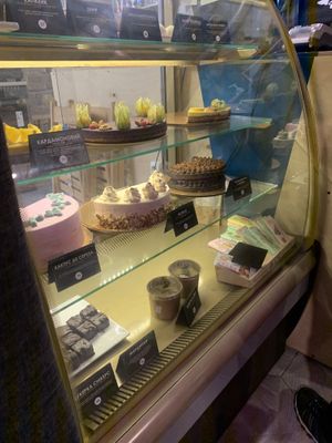 Cake at B12 Candy Bar - Maybe closed in Kyiv