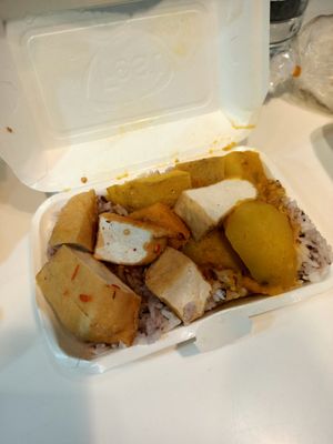 Food for takeaway at Jwawa ร้านอาหารเจวาวา in Surat Thani